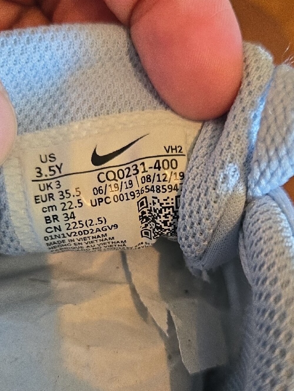 Nike Kids Light Blue and White Sneakers - Picture 9 of 10